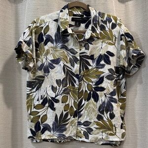 TAHARI Linen Leaf Print Linen Short Sleeve Shirt women’s Size M